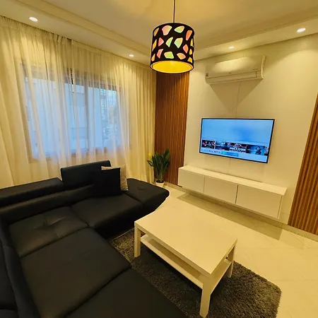 Modern Apartment In The Heart Of Tangier Exterior photo