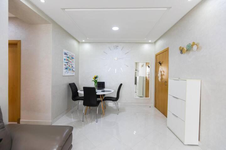 Modern In The Heart Of Apartment *