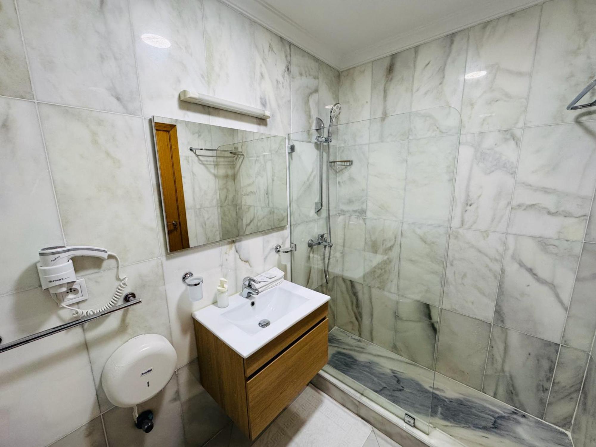 Modern In The Heart Of * Tanger